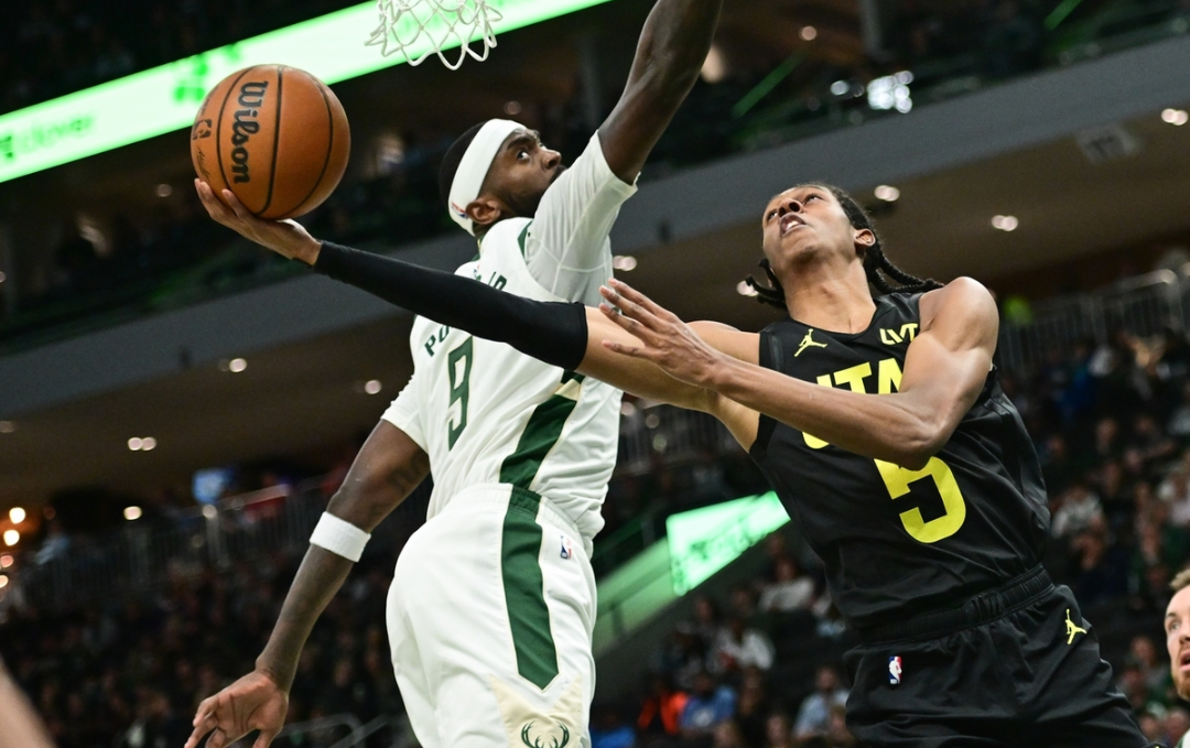 包含雄鹿B队翻盘爵士，哈里斯统治全场的词条