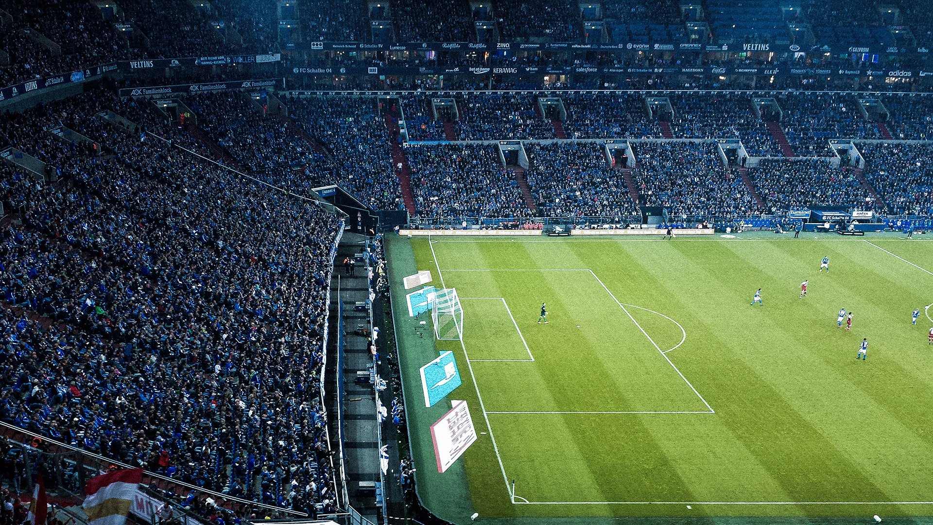 赛道与球场，当F1街道赛焦点战遇见老鹰粉碎浙江队