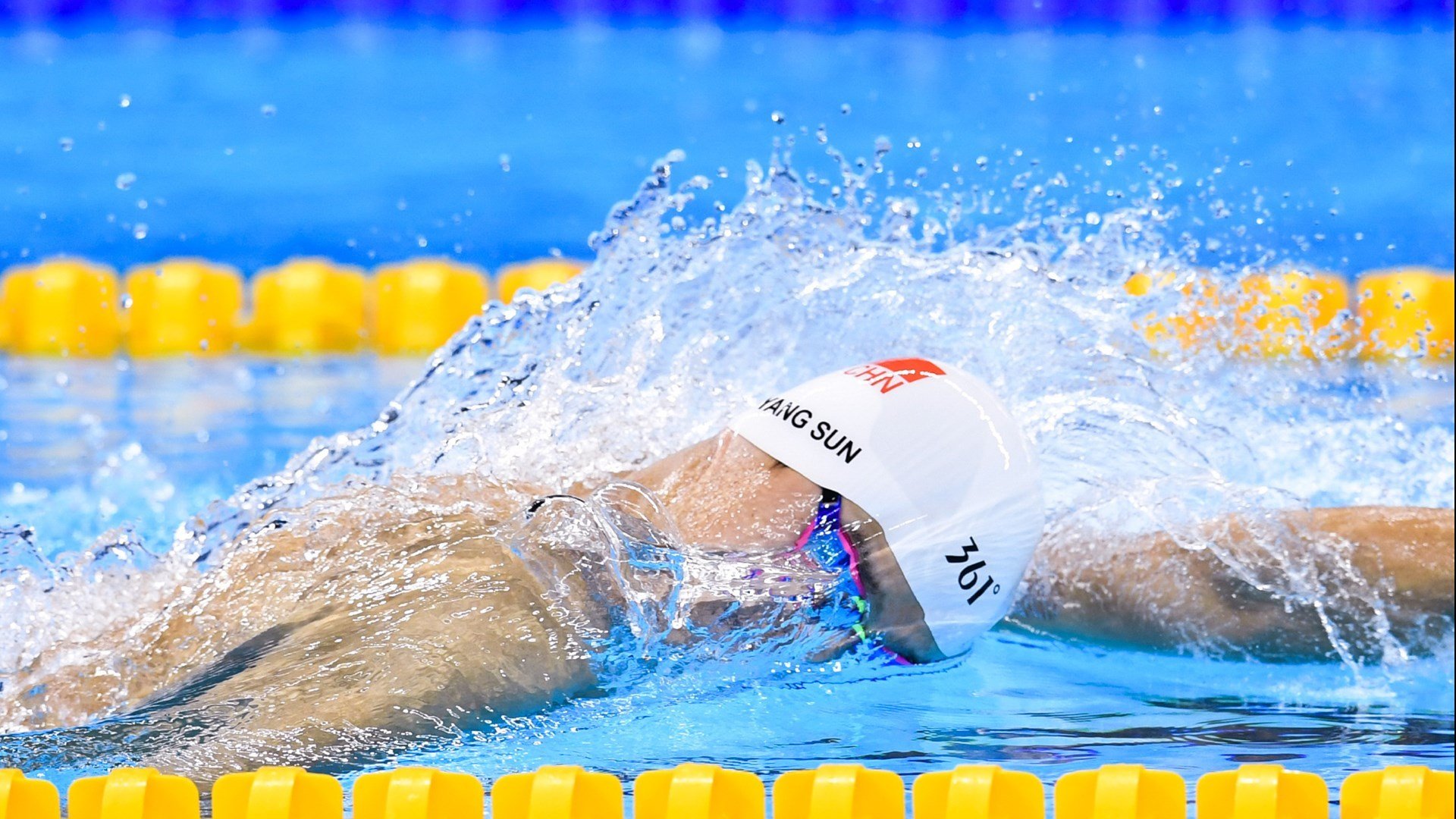 法网险胜联合杯，梅德韦杰夫惊艳四座的背后