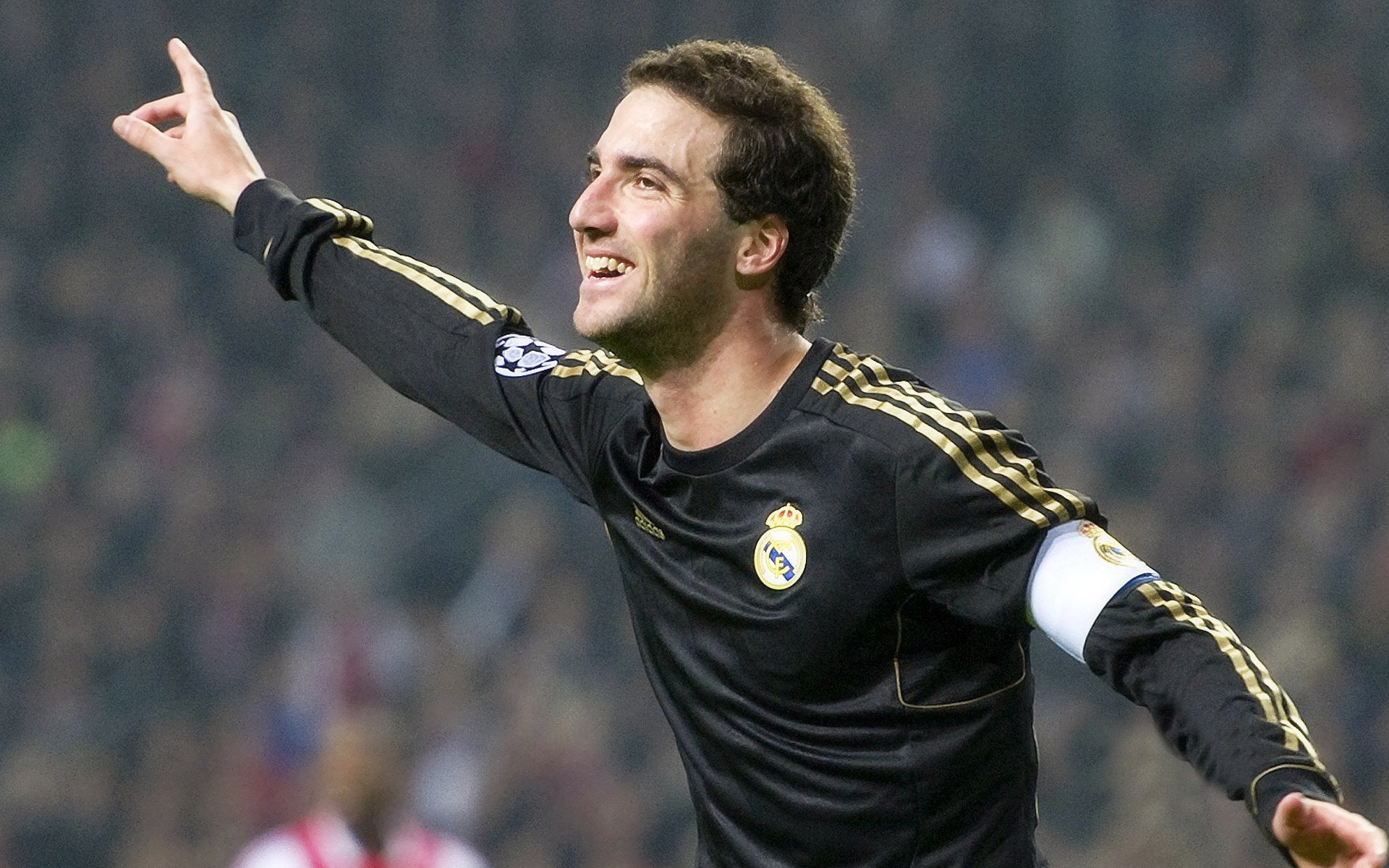 逆境中的王者，安赛龙关键制胜，丹麦队上演惊天翻盘