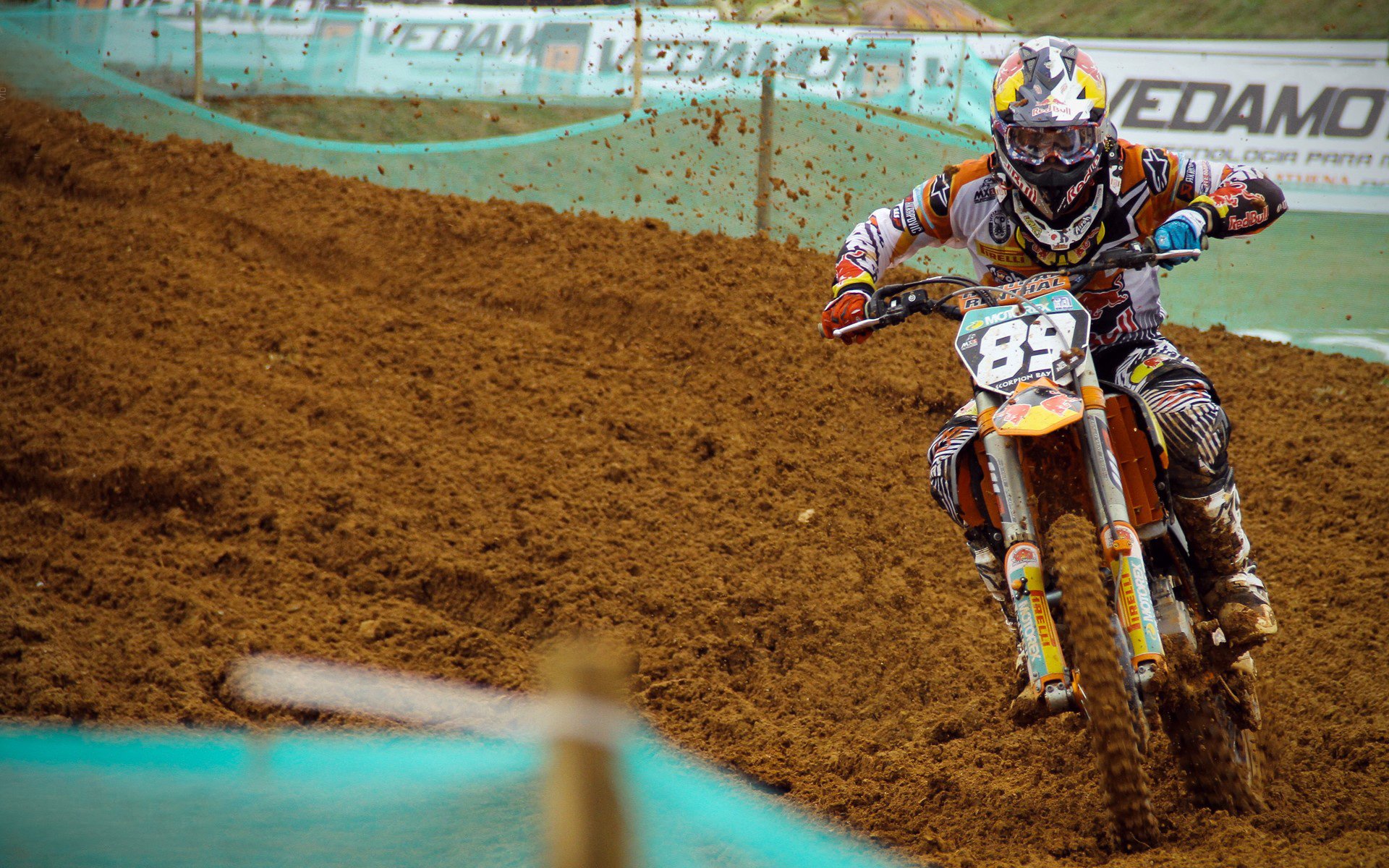 开云体育直播-欧陆烽火，勒沃库森强势晋级映衬战术革命，姆巴佩英超争冠接管比赛预示新时代